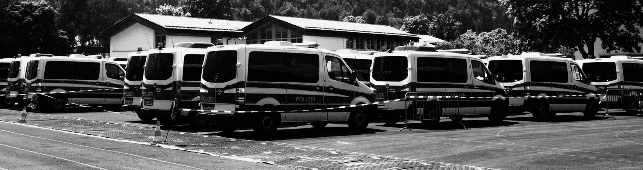 Read more about the article Eilmeldung: 8 Polizeibusse in München in Flammen